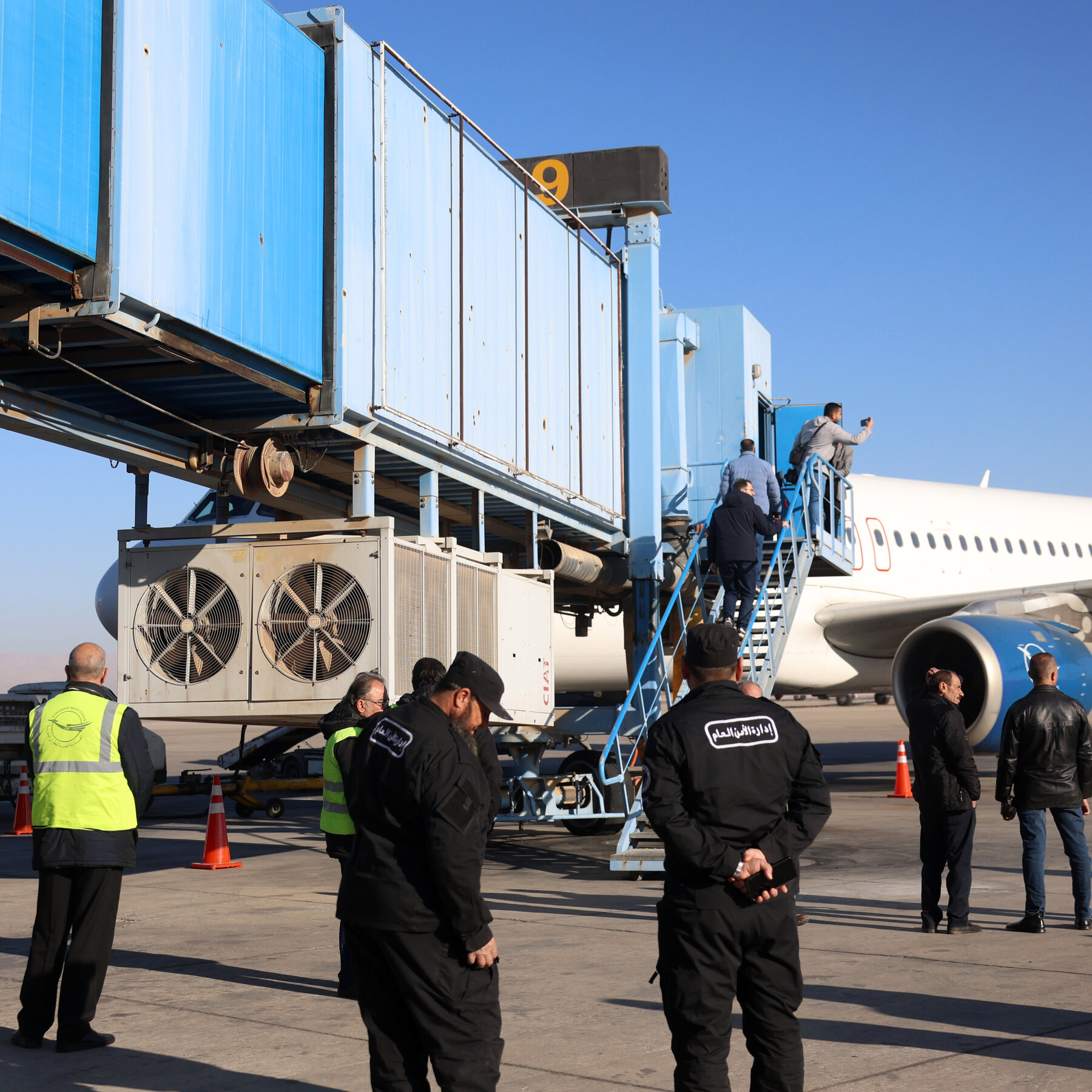 In Syria, First Domestic Flight Since Assad’s Overthrow Lands in Aleppo