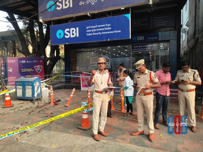 hyderabad-sultan-bazaar-police-probe-sbi-atm-gunfire