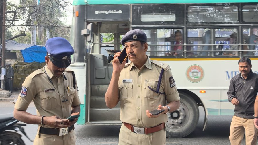 hyderabad-sultan-bazaar-police-probe-sbi-atm-gunfire_1