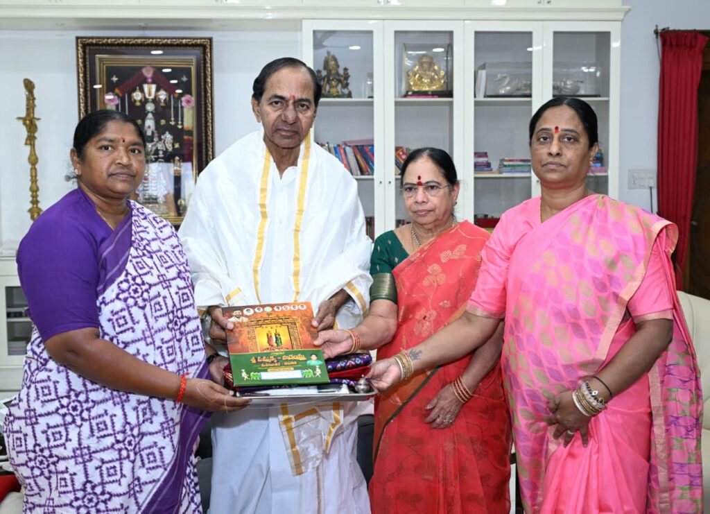 kcr-welcomes-women-ministers-erravelli