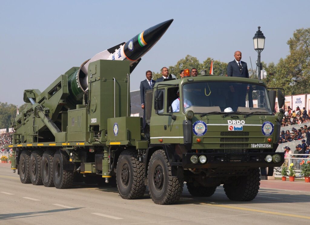 president-leads-77th-republic-day-parade-kartavya-path