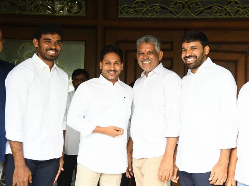 ysrcp-internal-strain-after-leader-arrests