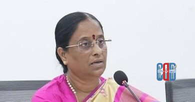 konda-surekha-questions-political-leadership-standards