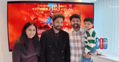 public-interaction-greeting-etiquette-discussion