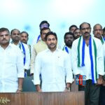 ysrcp-leaders-attend-ap-assembly-budget-session-protest