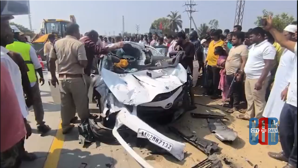 chittoor-palamaneru-highway-car-lorry-accident-five-dead