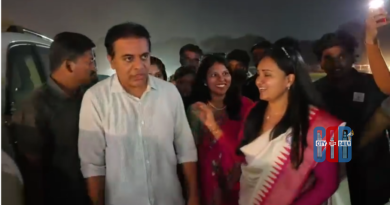 KTR presenting trophies at Women Doctors Cricket League Season 4 finale in Secunderabad Gymkhana Grounds