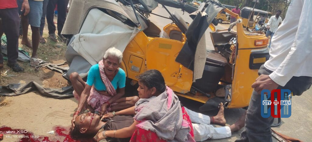 Lorry and auto collision near Bayyaram Masjid causing youth death