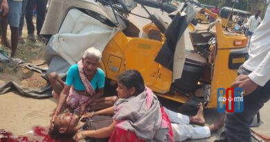 Lorry and auto collision near Bayyaram Masjid causing youth death