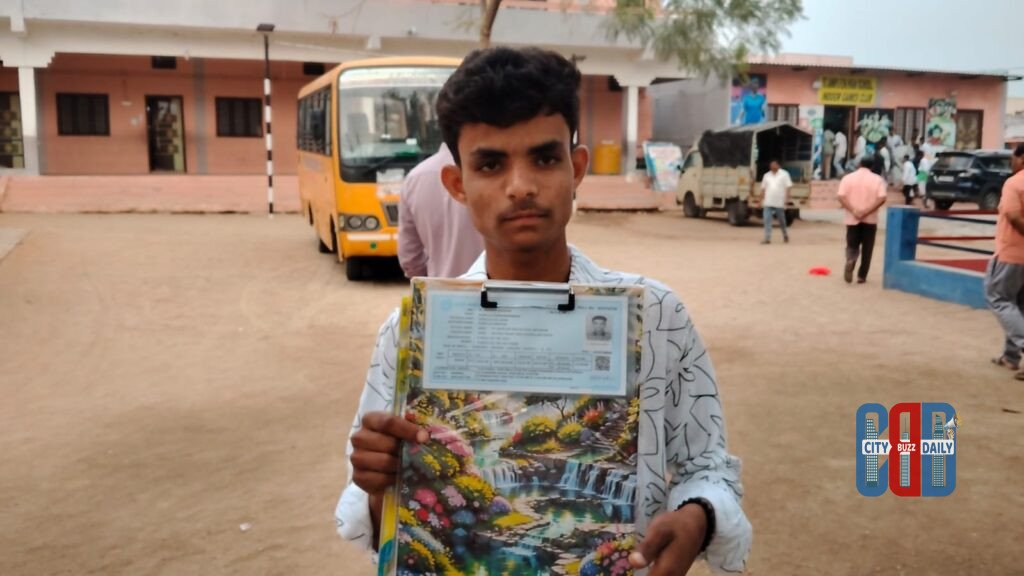 SSC examination hall where student from Motkur appeared after father's death