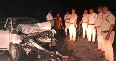 Three killed in head-on collision between two cars in Nalgonda