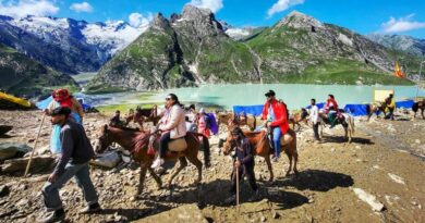 Over 9,000 pilgrims leave Jammu for Amarnath Yatra