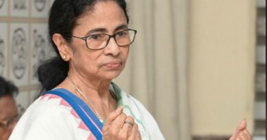 Mamata Banerjee leads candlelight rally seeking justice for minor victim