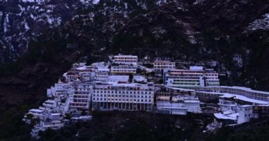 Pilgrims continue trek despite Vaishno Devi landslide