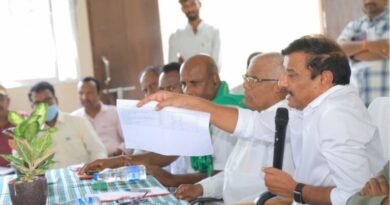 Kotha Prabhakar Reddy demands action against belt shops in Dubbak
