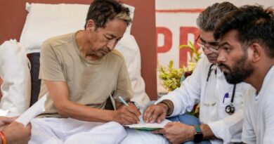 Congress MP Prashant Padole visits Sonam Wangchuk, backs Cockroach Janta Party protest