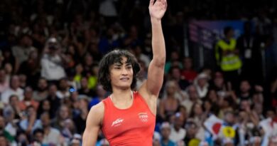 Delhi HC directs WFI to decide Vinesh Phogat show-cause notice in two weeks