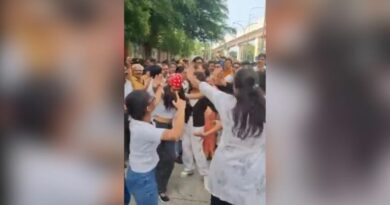Celebrations erupt at Nagpur’s Samvidhan Square following Dharmendra Pradhan resignation