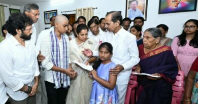 KCR’s visit to Peddi Sudarshan Reddy’s family sparks huge mobilisation in Warangal