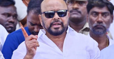 Konda Murali meets Bhatti Vikramarka amid row over Susmitha’s remarks