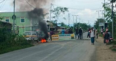 Manipur: Torchlight vigil turns violent; stones pelted, tear gas shells fired, several injured