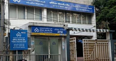Bank unions defer nationwide strike after IBA assurance; banks to open Monday