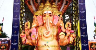 Hyderabad: Khairatabad Ganesh draws huge crowds despite heavy rains