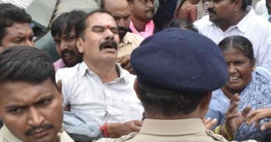 Attack on ex-MLA Vinay Bhaskar draws sharp reaction from women, BRS leaders