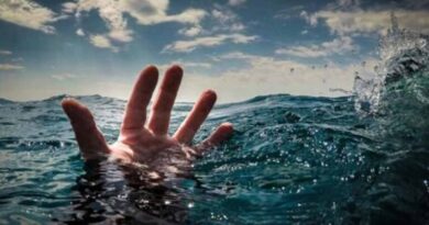 Unidentified man found dead in river Manjeera