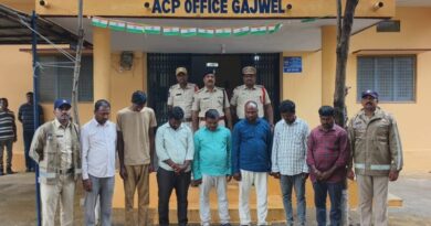 Police arrest BRS leaders over turmeric water protest near KCR’s residence