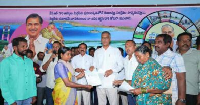 Pothole ridden roads reflects Cong’s ignorance of development: Harish Rao
