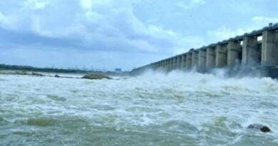 Tense atmosphere prevails at Jurala project as farmers demand water