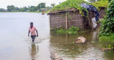 Bihar floods: Gandak breaches embankments, enters new areas of Saran