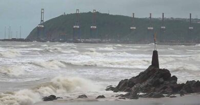 Cyclone Arnab crosses Andhra coast; damages roads, electric poles