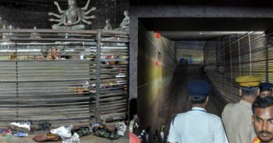 25 injured in stampede-like crowd surge at North Kolkata Durga puja pandal