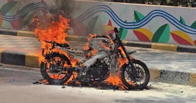 Hyderabad: Man sets motorcycle on fire after row with police in Falaknuma