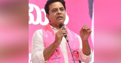 KTR urges Revanth Reddy to expedite JNTU Sircilla campus