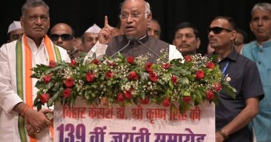Kharge faces police complaint in Patna over controversial comment on Modi’s father
