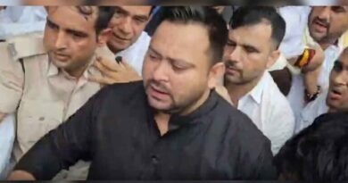 Tejashwi Yadav, Misa Bharti, Mukesh Sahani detained during SIR protest in Patna