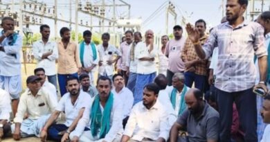 Telangana farmers protest over power cuts, demand uninterrupted electricity supply