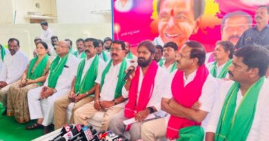 BRS demands withdrawal of cases against 14 farmers, apology from govt